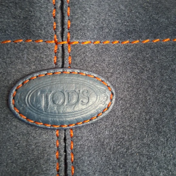 Tod's Navy Suede Shoulder Bag with Contrast Stitching - Picture 9 of 9